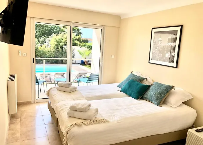 Montfleuri, Vieille à Pieds, Vue Mer, Piscine, 8 Pers Villa *