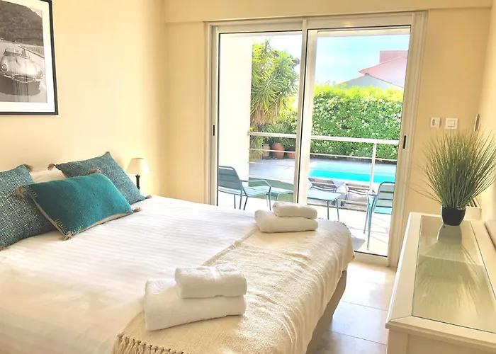 Montfleuri, Vieille A Pieds, Vue Mer, Piscine, 8 Pers 别墅 *