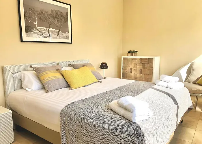 Montfleuri, Vieille A Pieds, Vue Mer, Piscine, 8 Pers