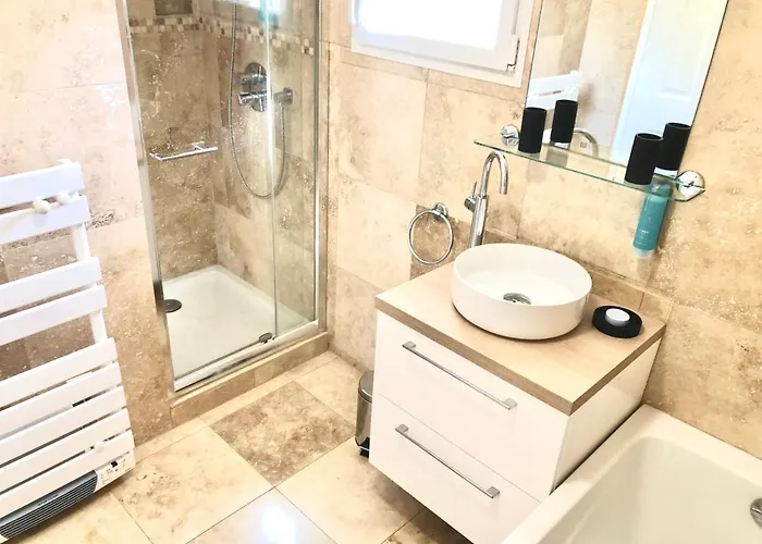 Villa Montfleuri, Vieille A Pieds, Vue Mer, Piscine, 8 Pers *